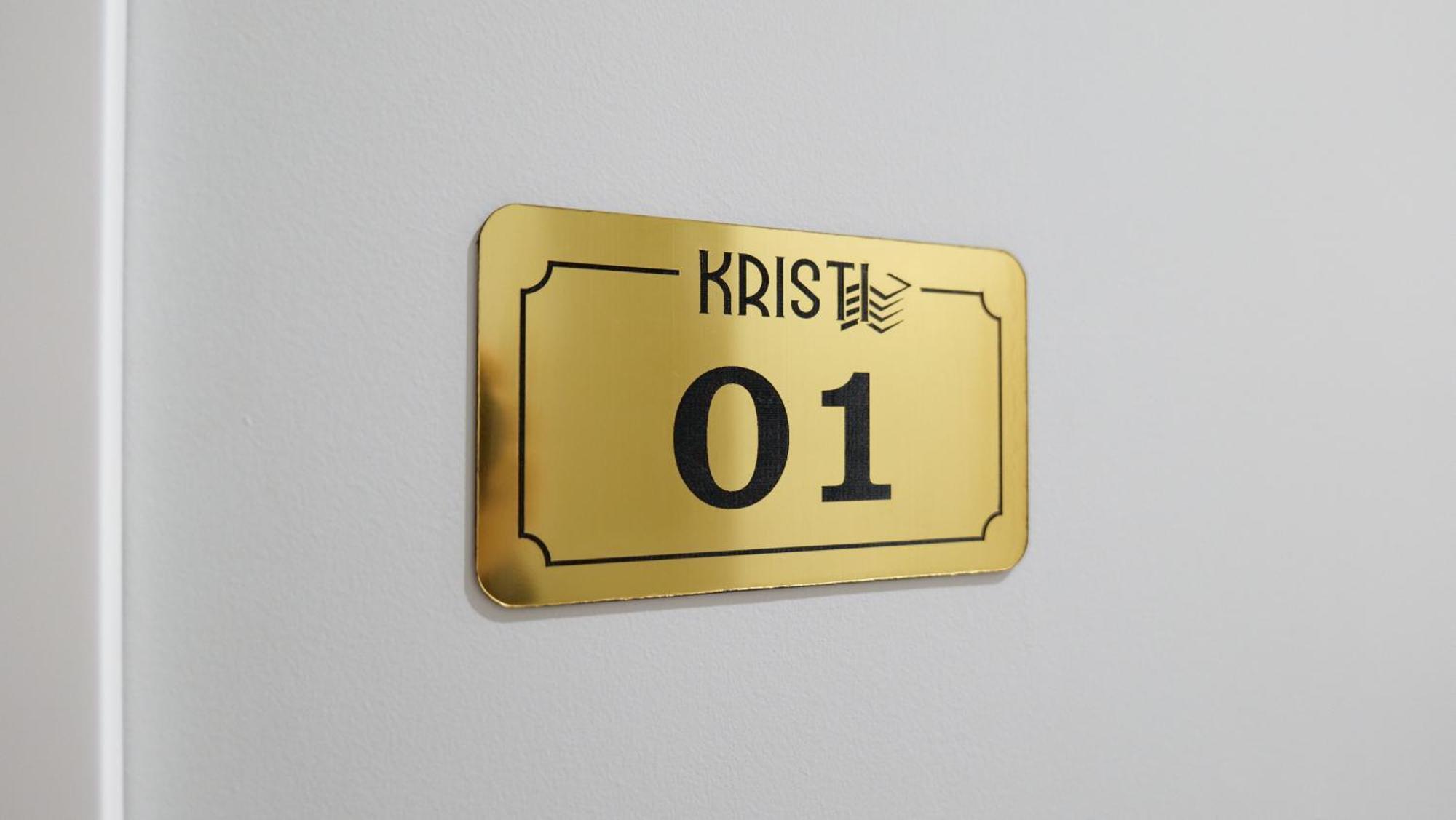 Kristi Apartments 01 Tirana Esterno foto